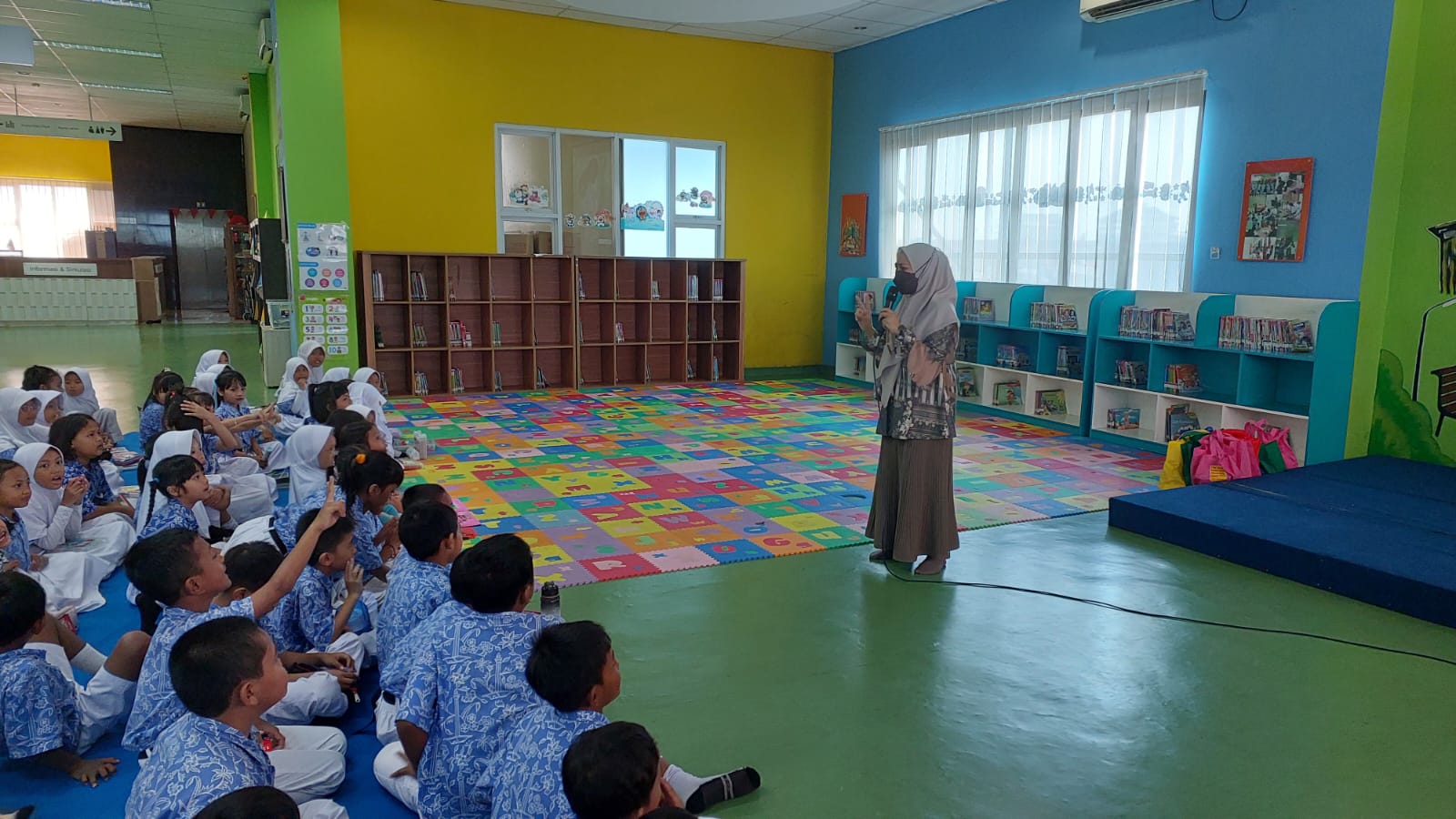 Wisata LiterAsyik Ke Perpustakaan Jakarta Timur : Transformasi Perpustakaan Berbasis Inklusi Sosial Bersama SDN Rawa Bunga 12